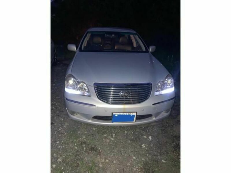 TOYOTA CROWN MAJESTA