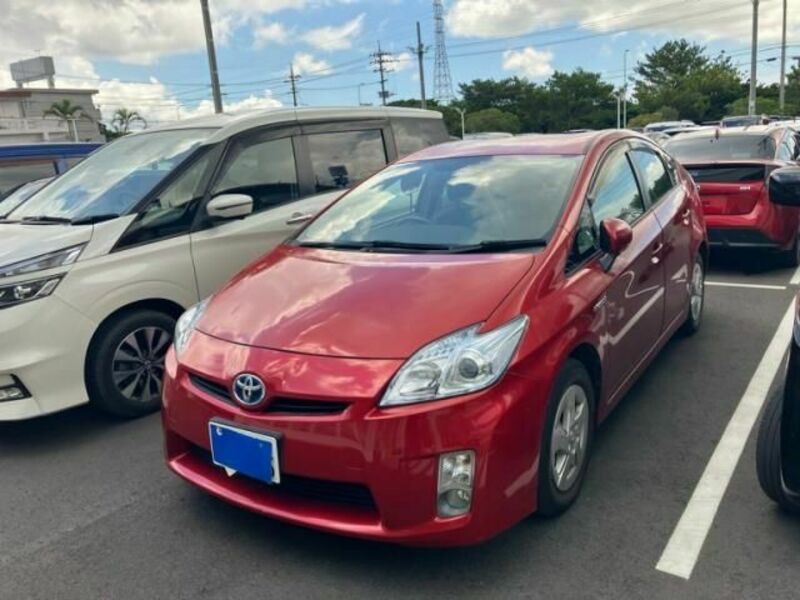 TOYOTA PRIUS
