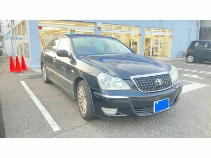 TOYOTA CROWN MAJESTA