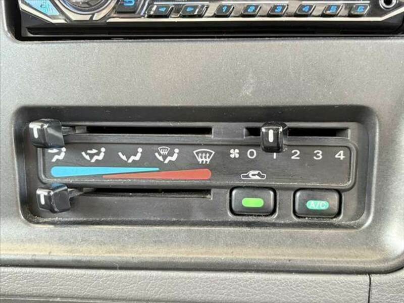 CARAVAN VAN