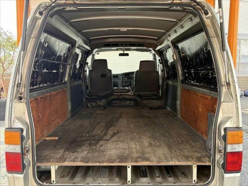 CARAVAN VAN