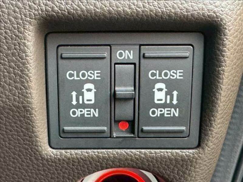 N BOX
