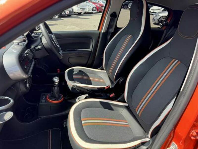 TWINGO