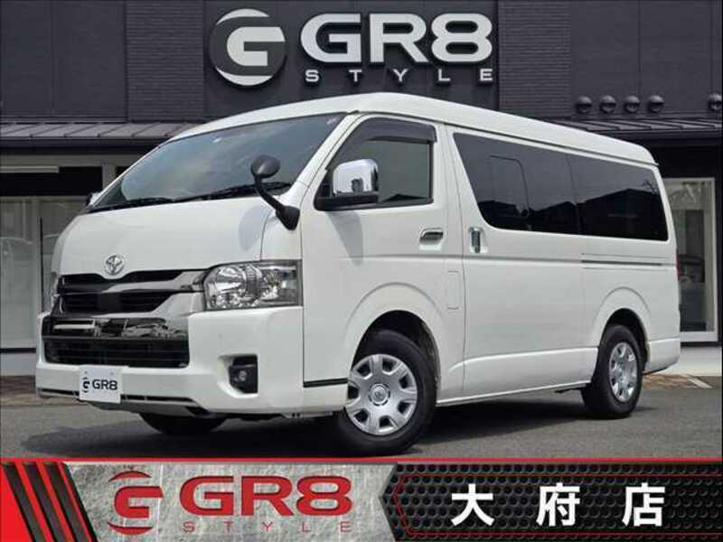 TOYOTA HIACE VAN