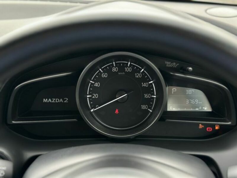 MAZDA2