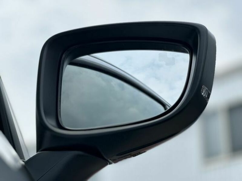 MAZDA2
