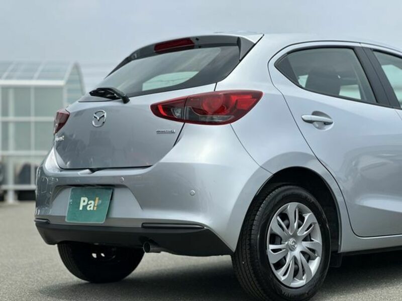 MAZDA2