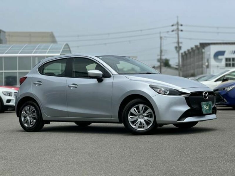 MAZDA2