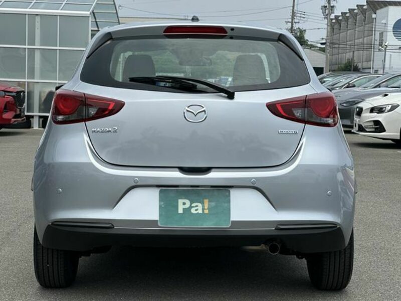 MAZDA2