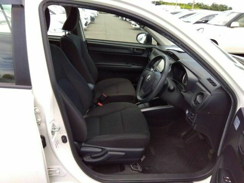 COROLLA FIELDER