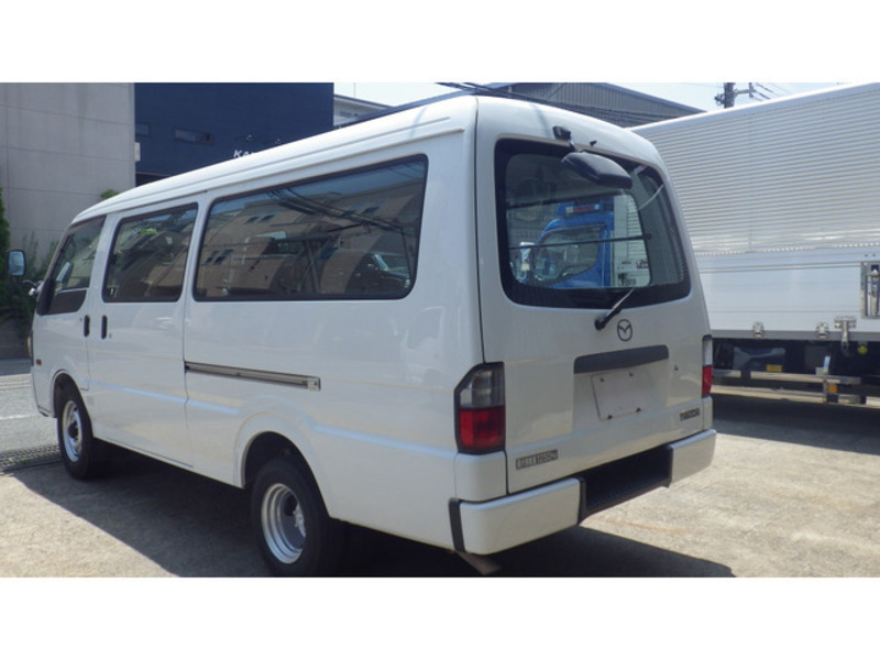 BONGO BRAWNY VAN