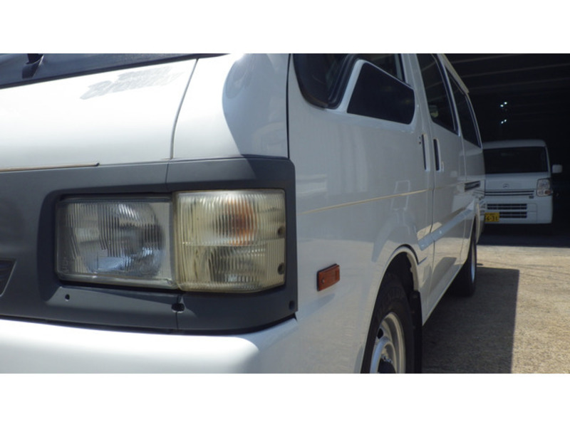 BONGO BRAWNY VAN