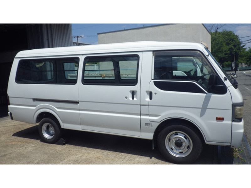 BONGO BRAWNY VAN
