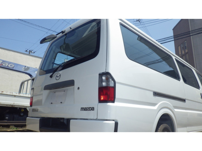 BONGO BRAWNY VAN