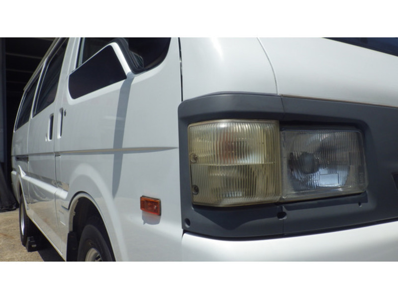 BONGO BRAWNY VAN