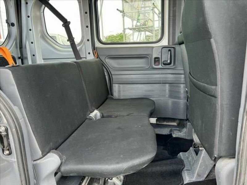 N-VAN