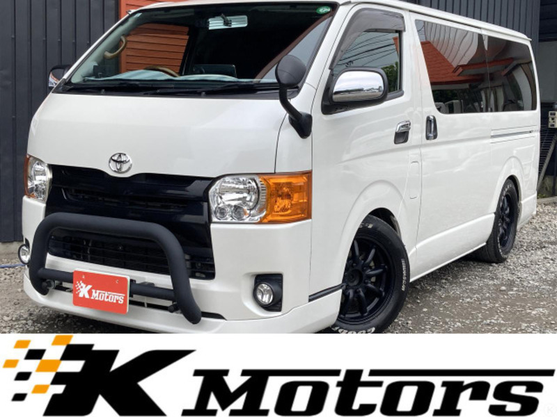 TOYOTA HIACE VAN