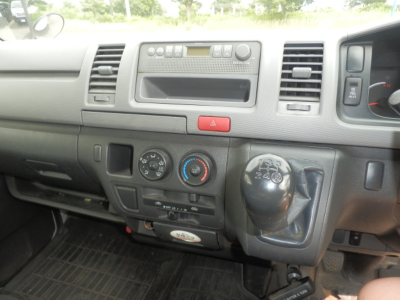 HIACE VAN