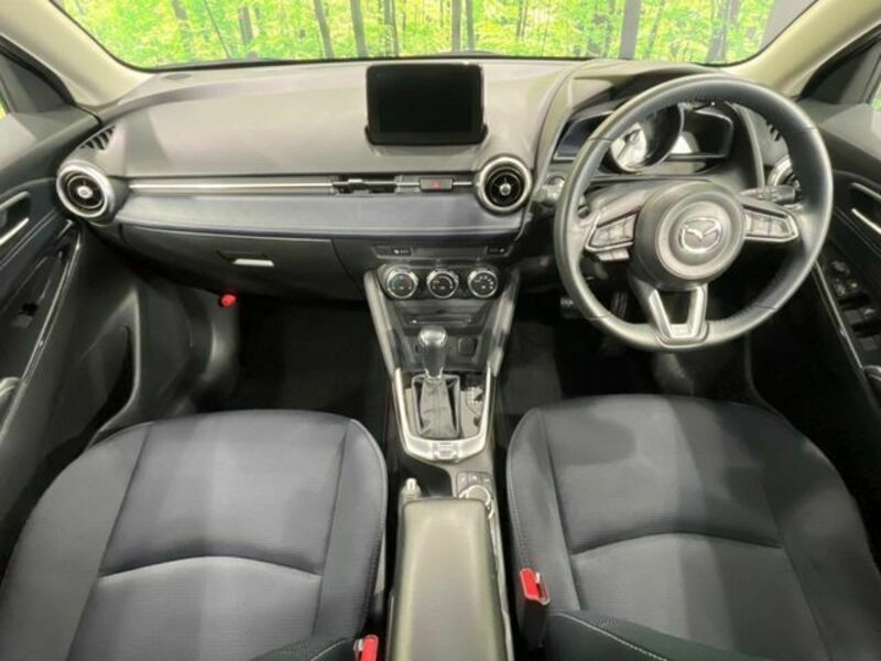 MAZDA2