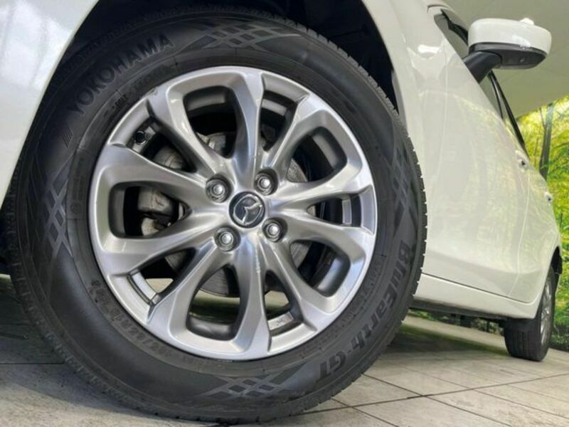 MAZDA2
