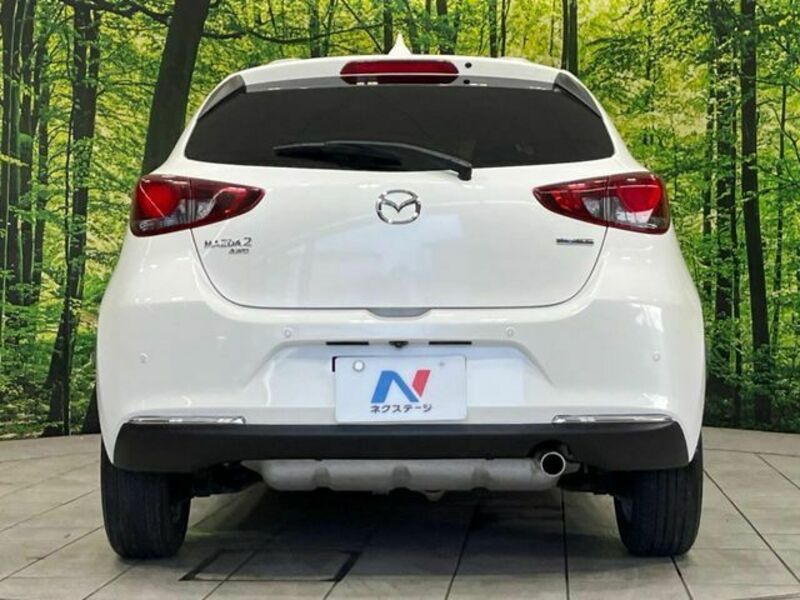 MAZDA2
