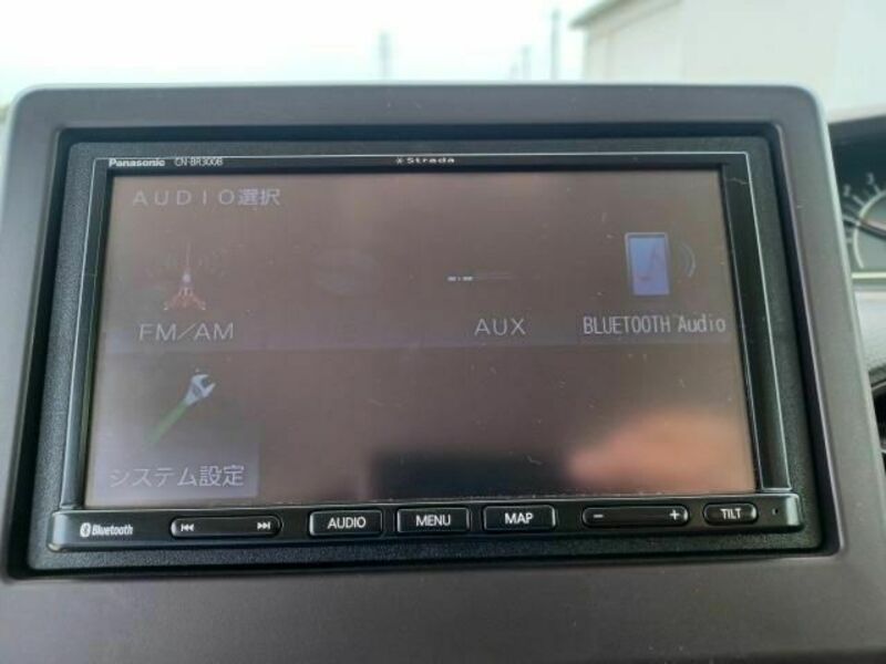 N BOX