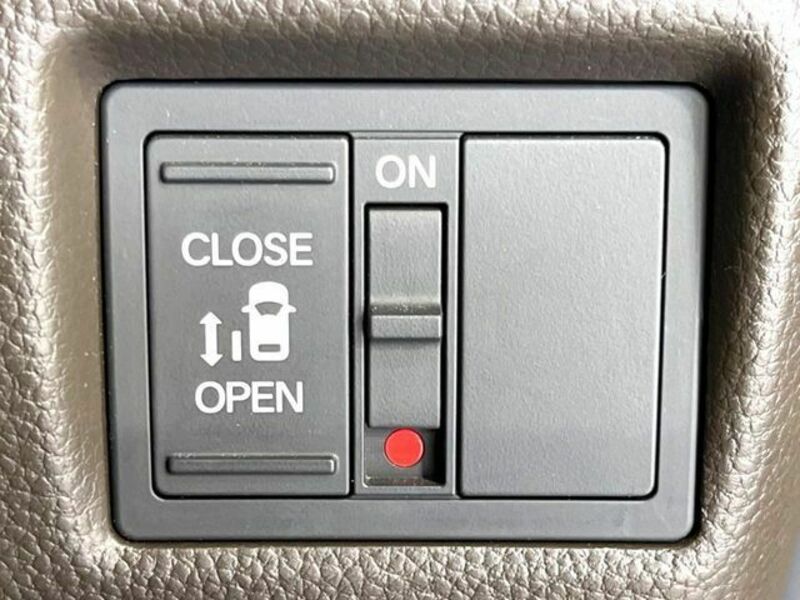 N BOX