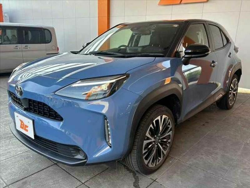 YARIS CROSS