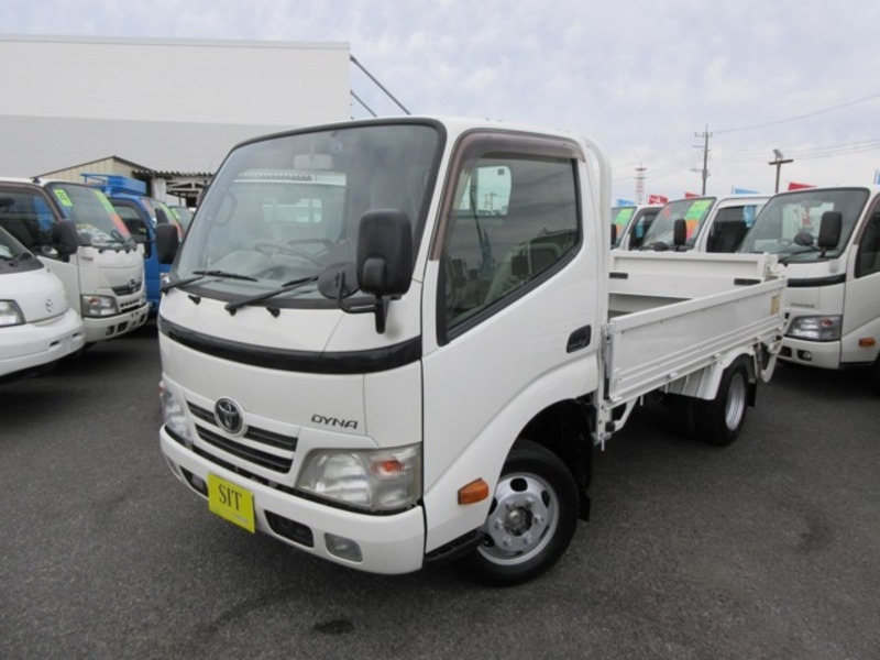 TOYOTA DYNA