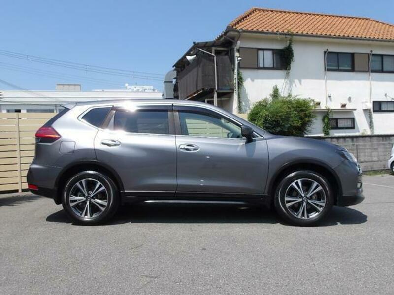X-TRAIL