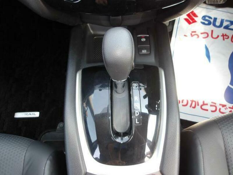 X-TRAIL