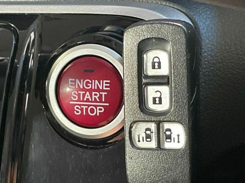 N BOX