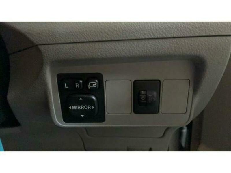 COROLLA AXIO