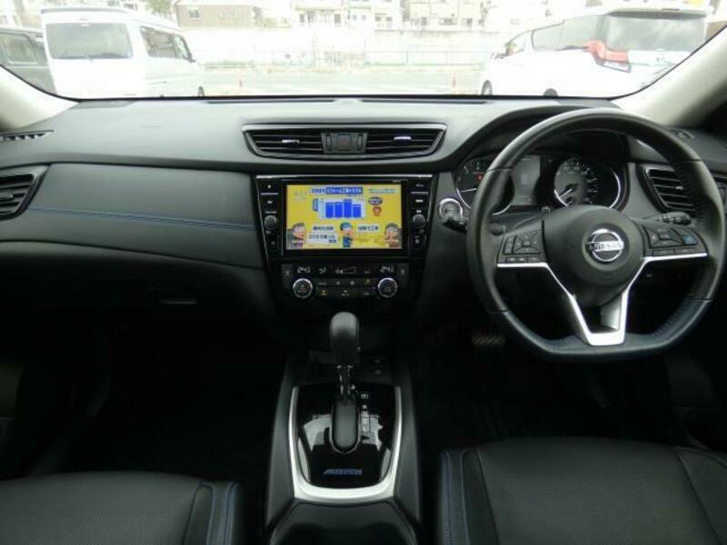 X-TRAIL