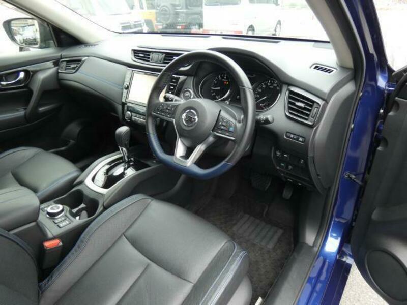 X-TRAIL