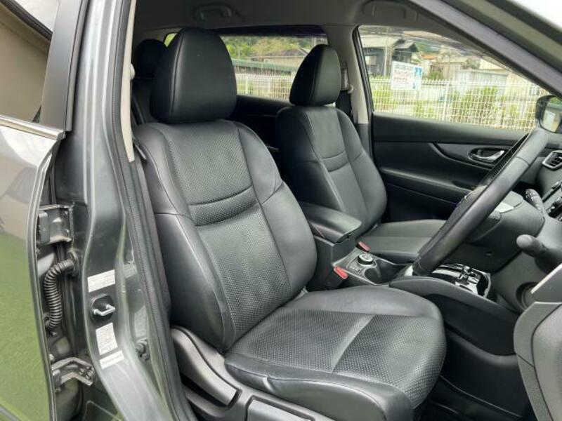 X-TRAIL