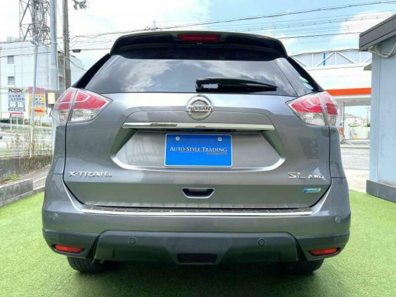 X-TRAIL