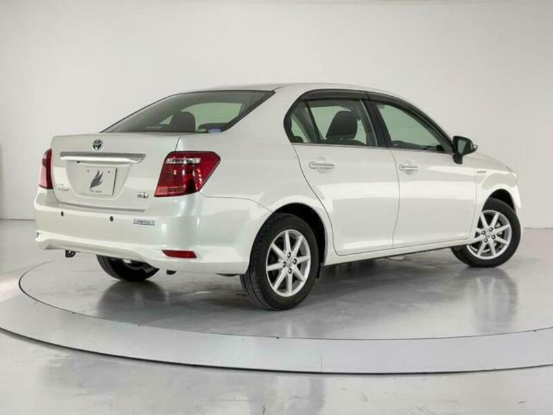 COROLLA AXIO
