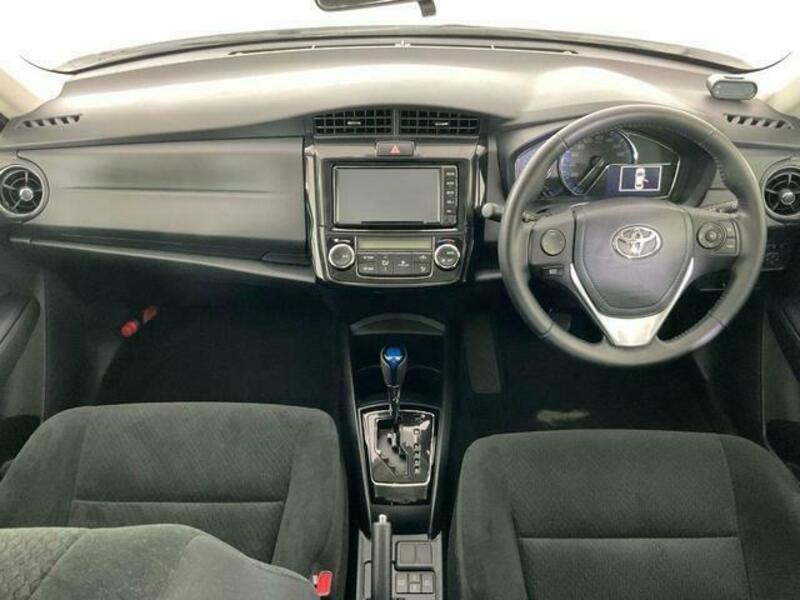 COROLLA AXIO