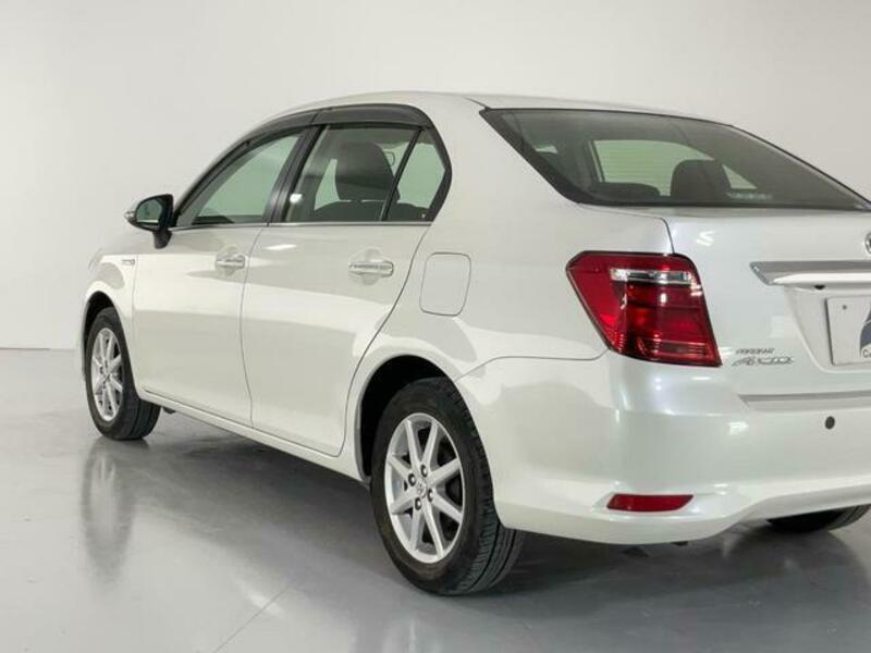 COROLLA AXIO