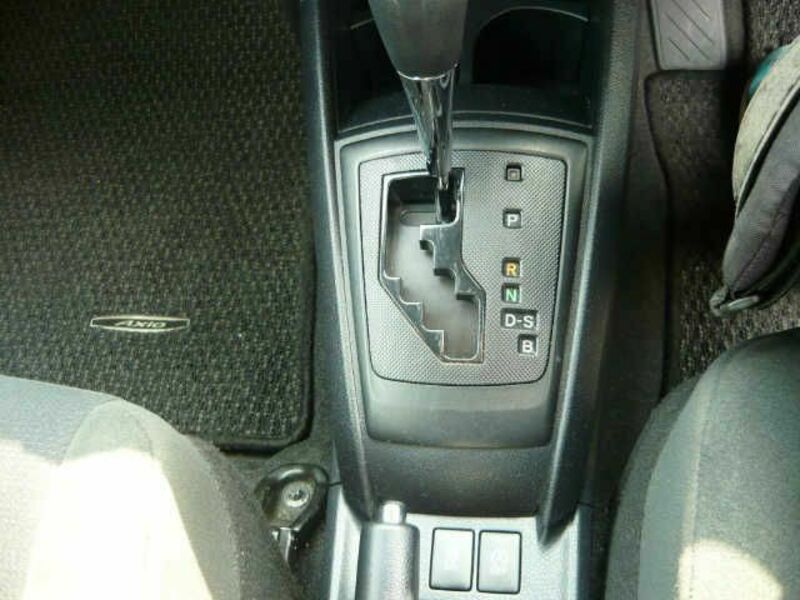 COROLLA AXIO