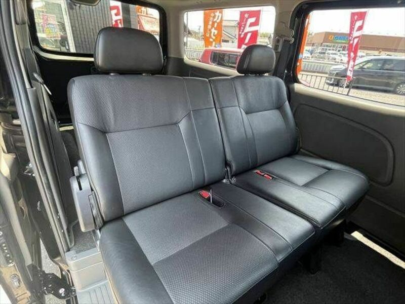 NV350 CARAVAN
