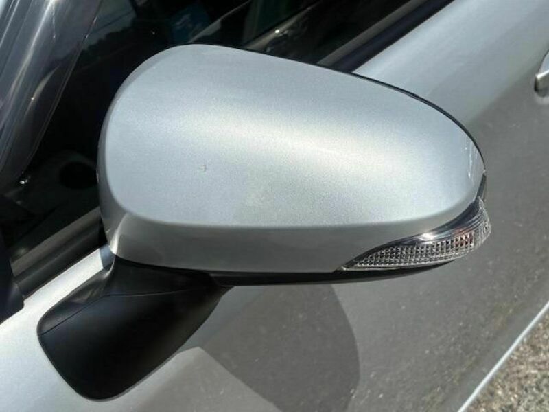 COROLLA FIELDER