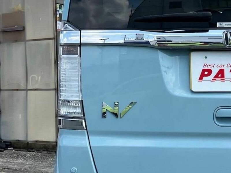 N BOX