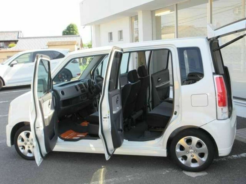 WAGON R