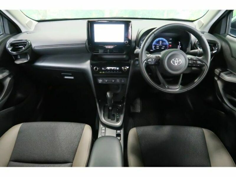 YARIS CROSS