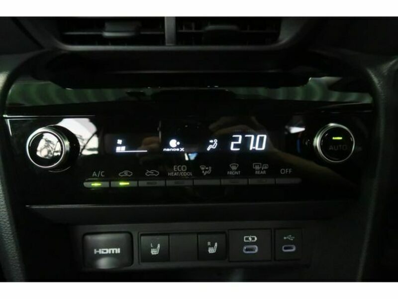 YARIS CROSS