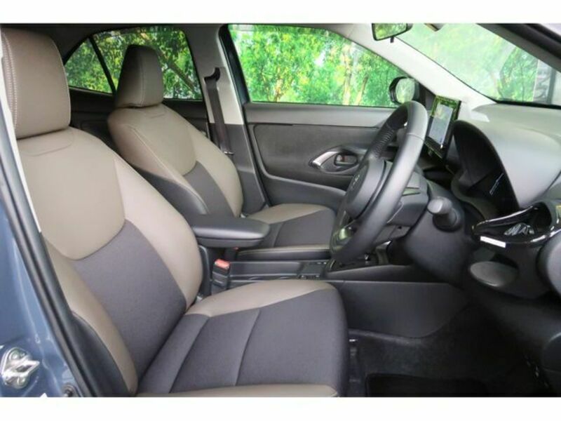 YARIS CROSS