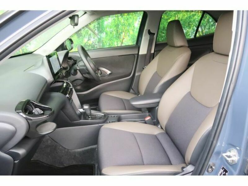 YARIS CROSS