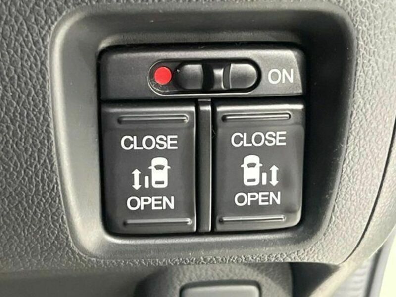 N BOX